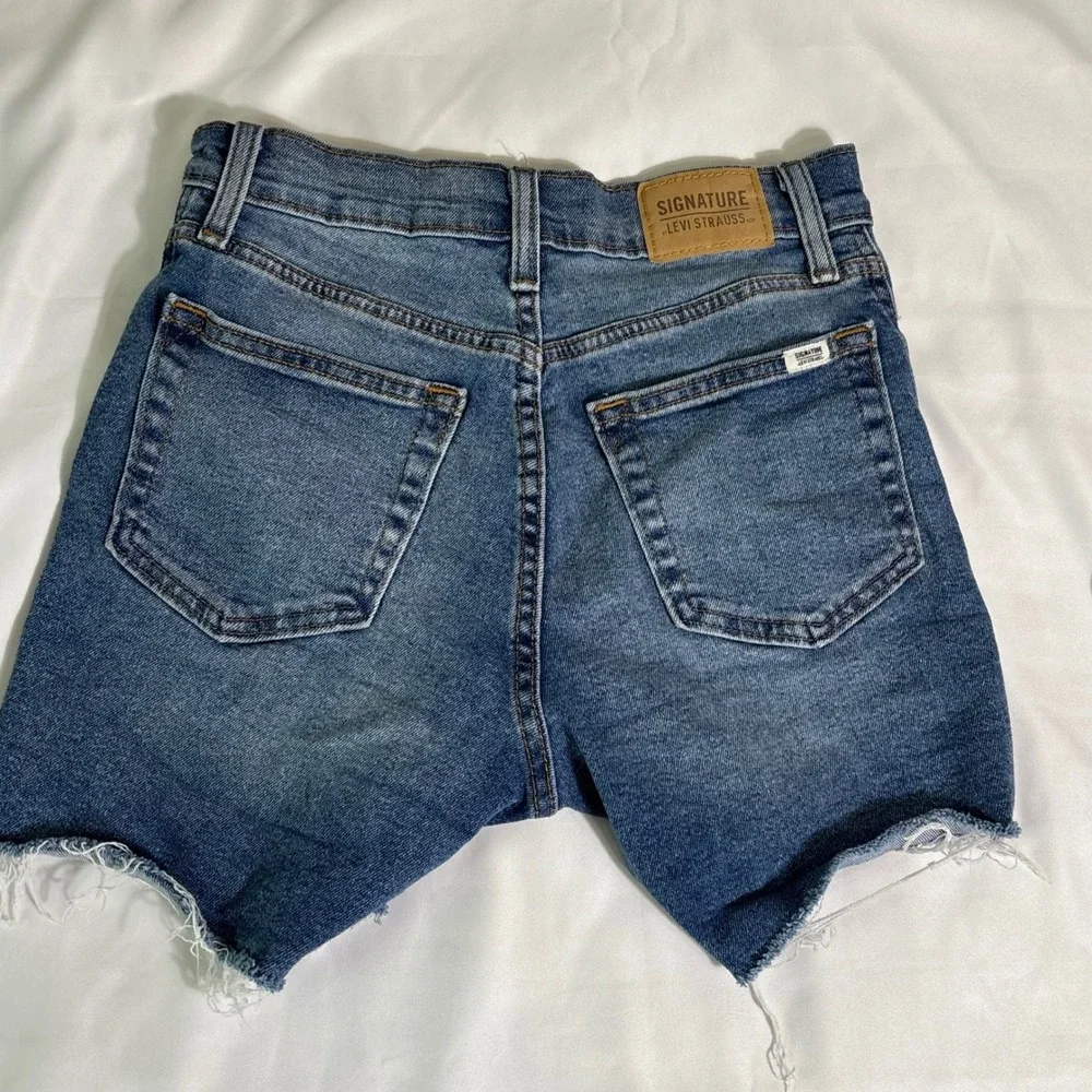 Signature by Levi Strauss Heritage High Rise Distressed Denim Shorts Medium Wash